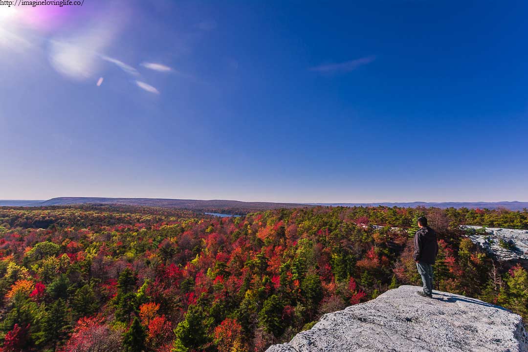 lake minnewaska fall foliage ledge